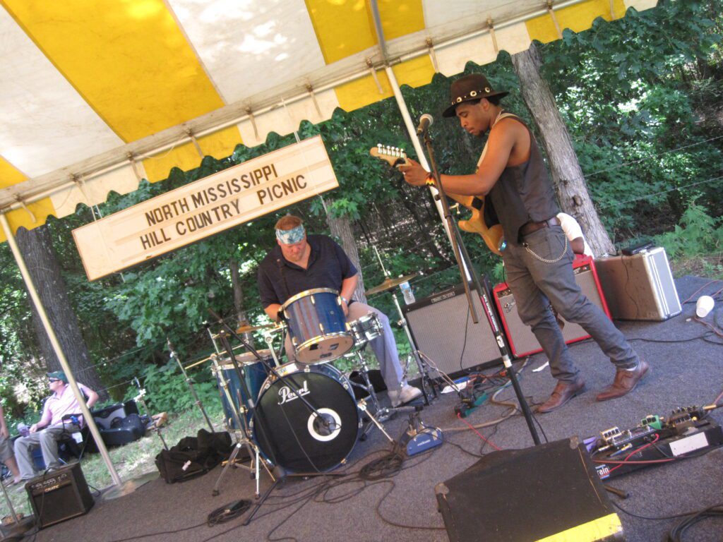 Travel For Fans - North Hill Country Picnic